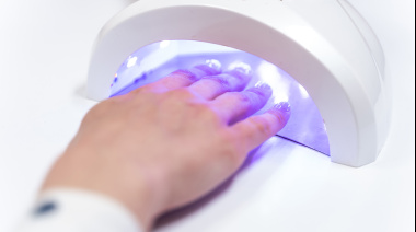 Lámparas de secado de uñas y rayos ultravioleta: una exposición que puede afectar la piel