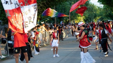 Música, color y tradición: llega el carnaval a Brown