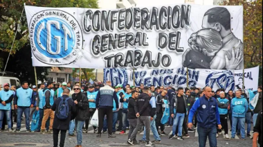 El Gobierno llamó a los gremios estatales tras la protesta