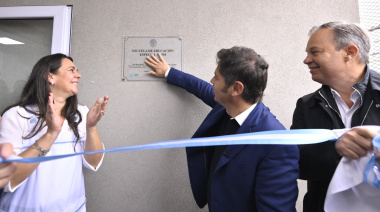 “Si no hay Estado, hay abandono”: Kicillof inauguró una escuela especial y entregó patrulleros en Brown