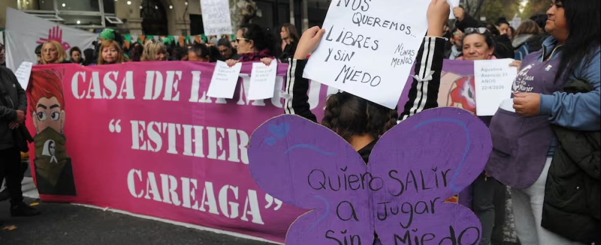 Once años después, una multitud volvió a decir basta