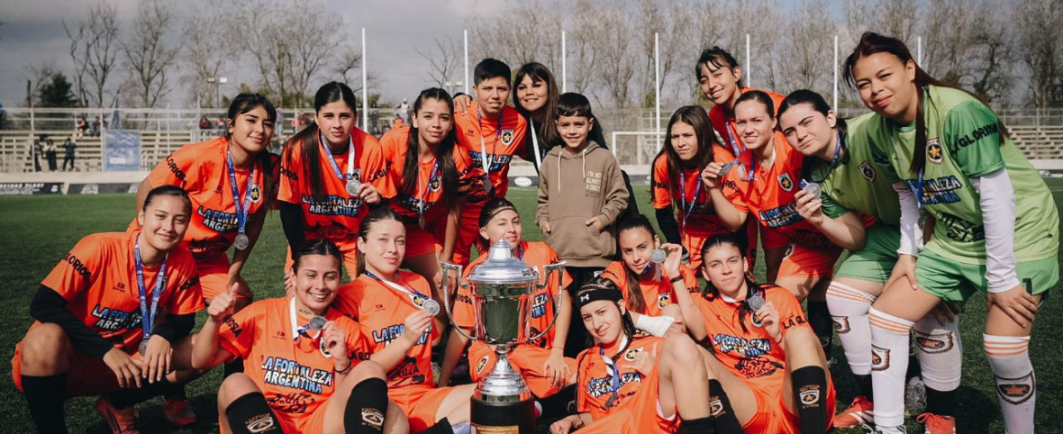 Estrella del Sur hizo historia: campeón de todo