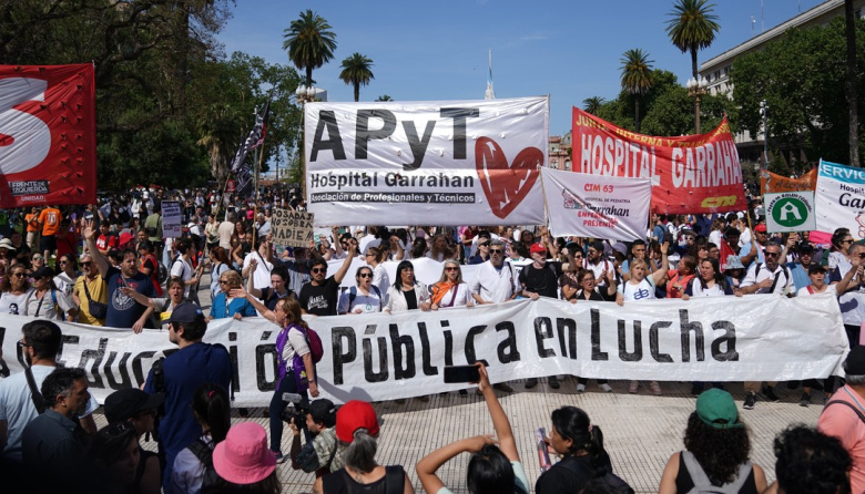 "Marcha de la bronca": Los residentes le dijeron que no al bono y el paro sigue
