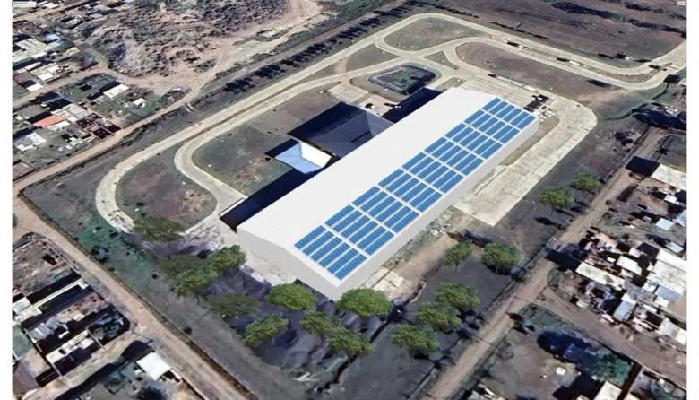 La primera central solar del conurbano
