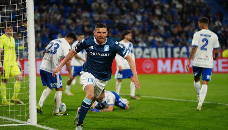 Racing se llevó un triunfo clave en Liniers con gol de Maravilla Martínez