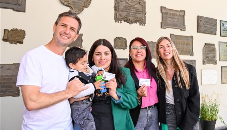 San Vicente entregó 200 carnets a emprendedores del sector alimentario