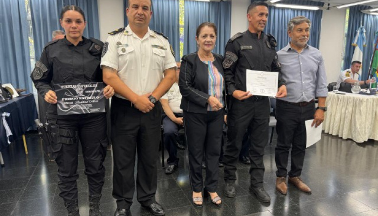 Reconocimiento al servicio policial en Presidente Perón