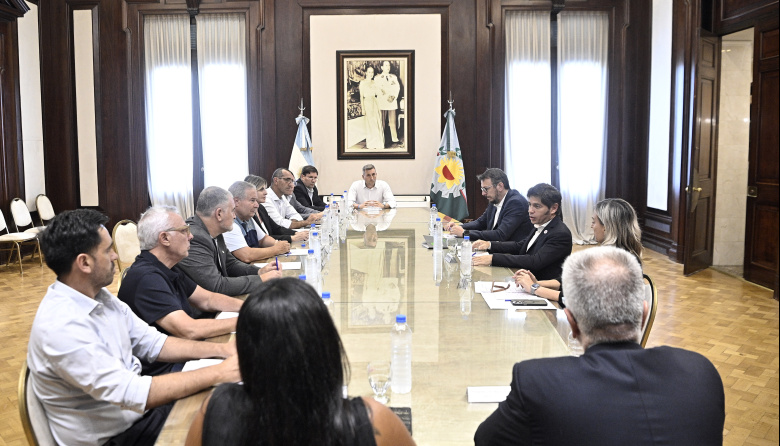 Leasing, obras y fondos: la Provincia sumó a 13 municipios