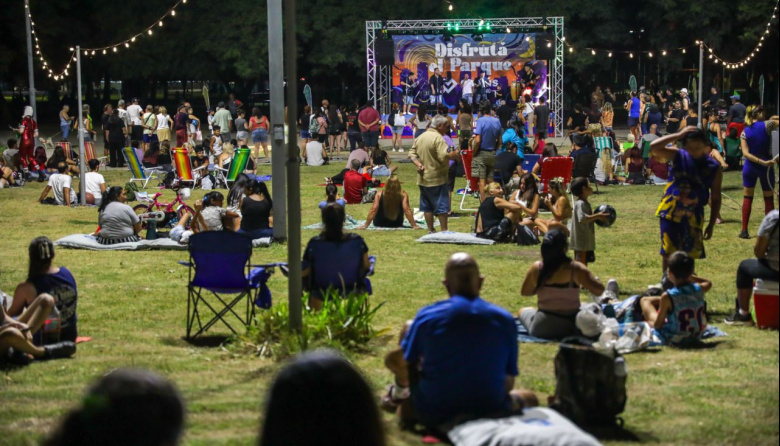 Noches en el parque: música, cine y comida al aire libre