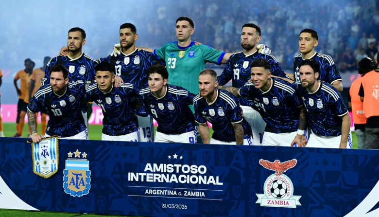 Messi marcó el camino y Argentina aplastó antes del Mundial