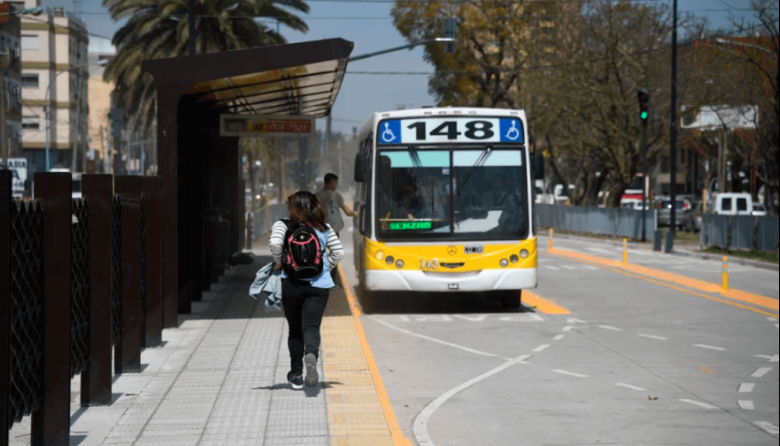 Menos colectivos, más espera
