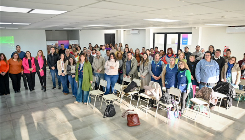 La radio vuelve a las aulas en San Vicente