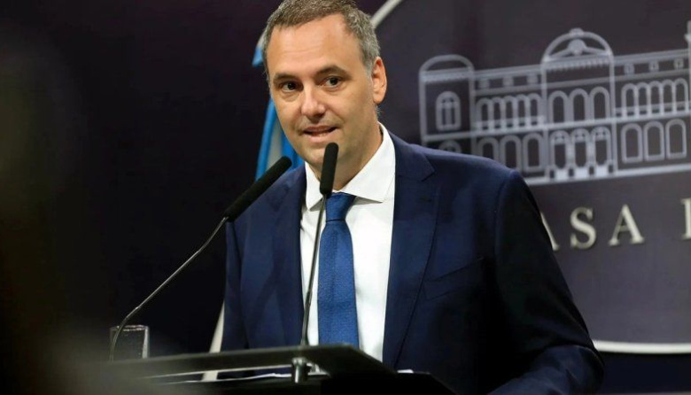 Adorni, bajo la lupa por una mansión millonaria