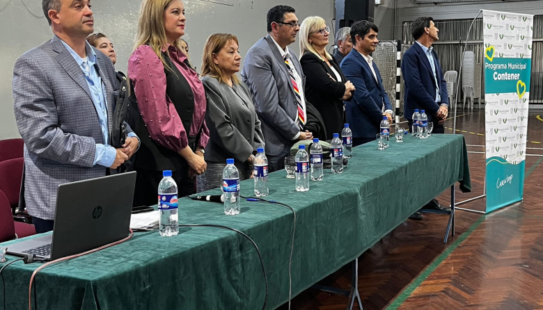 Alertan sobre riesgos digitales en escuelas