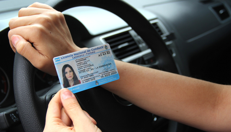 Fallo histórico ratificó que no se pueden exigir multas para renovar la licencia