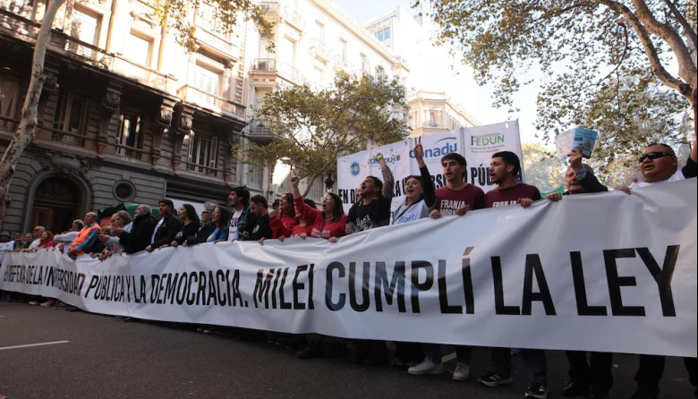 “Milei cumplí la ley”