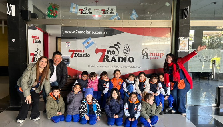 Del jardín a la radio: los chicos tomaron el micrófono