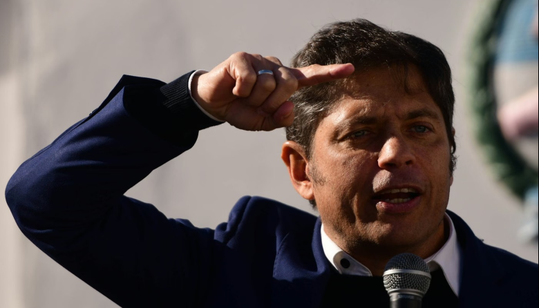 Kicillof cruzó a Milei: “La gente no llega a fin de mes”