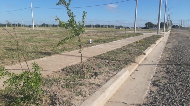 Batakis y Mantegazza entregan posesion de terrenos