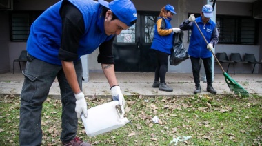 Operativo de descacharrizado contra el dengue en Almirante Brown