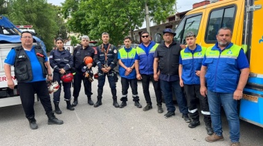 Defensa Civil y Bomberos de Brown presentes en el rescate tras el derrumbe en Villa Gesell