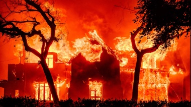 Incendios en California: el viento aviva el fuego en Los Ángeles y ya hay 24 muertos