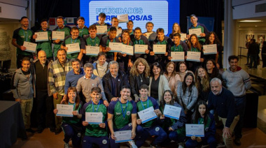 Guardavidas listos para cuidar: Cascallares entregó diplomas a los egresados del CEF N° 56