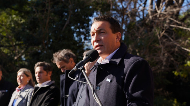 Andrés Watson: "Si la gente quiere más perversidad y un estado ausente, ya sabe a quién votar"