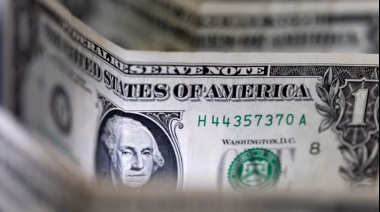 El dólar rompe otro techo y agita al mercado