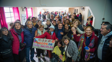 Watson pidió “votar para cambiar lo vivido” ante jubilados de Varela