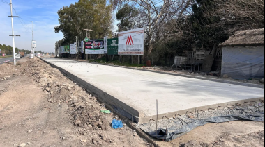 Arrancó la pavimentación en la colectora de la Ruta 58