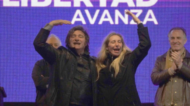 Botellazos, corridas y un periodista herido en el acto de Milei en Moreno