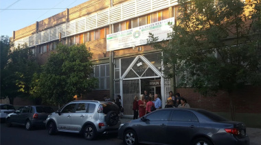 Dos mujeres cayeron por la escalera al ir a votar: una estaba en silla de ruedas