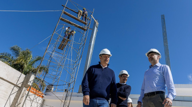 Cascallares recorrió el avance del natatorio en Rafael Calzada