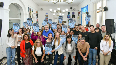 Mantegazza entregó 40 decretos de regularización dominial