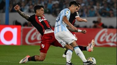 Racing lo ganó en la última pelota y dejó afuera a River