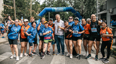 Una marea de corredores tomó las calles de Almirante Brown