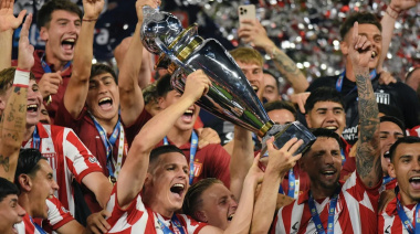 Estudiantes igualó con Racing y ganó por penales