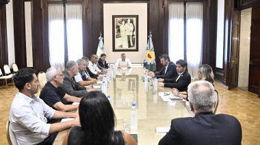 Leasing, obras y fondos: la Provincia sumó a 13 municipios