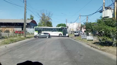 Colectivos abandonados colapsaron Varela