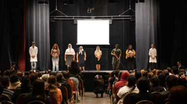 Teatro y vigilia: Ezeiza a 50 años del golpe