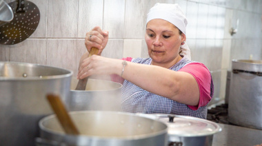 Kicillof refuerza la ayuda en plena crisis