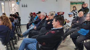 Reciclar también es cosa de todos: talleres en centros de jubilados de Lomas