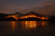 Los incendios en la Patagonia ya consumieron 10.000 hectáreas