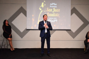 Premios San Juan Bautista 2025: emoción, ovaciones y homenajes en Varela