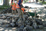 Adoquines en obra: Lomas mueve el tablero urbano