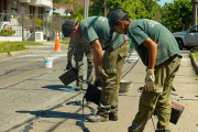 Sellado de juntas: intervención clave en una calle de Monte Grande