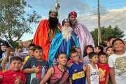 Magia en las calles: los Reyes llegan a Burzaco