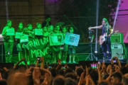 Música, feria y memoria: así se vivió el 8M en Plaza Grigera