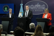 Adorni cambió el juego y evitó preguntas incómodas